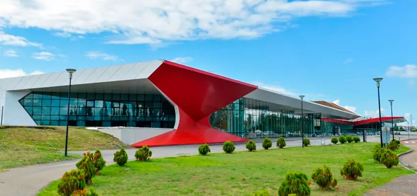 ქუთაისის აეროპორტი (KUT)