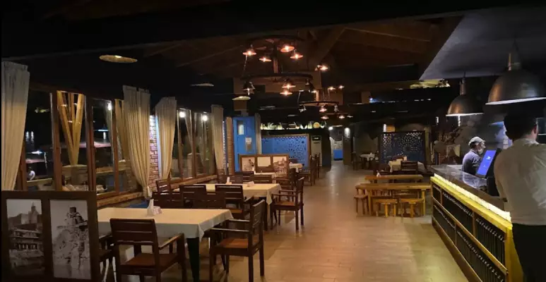 Taglaura Restaurant