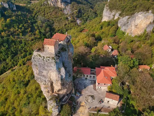 კაცხის სვეტი
