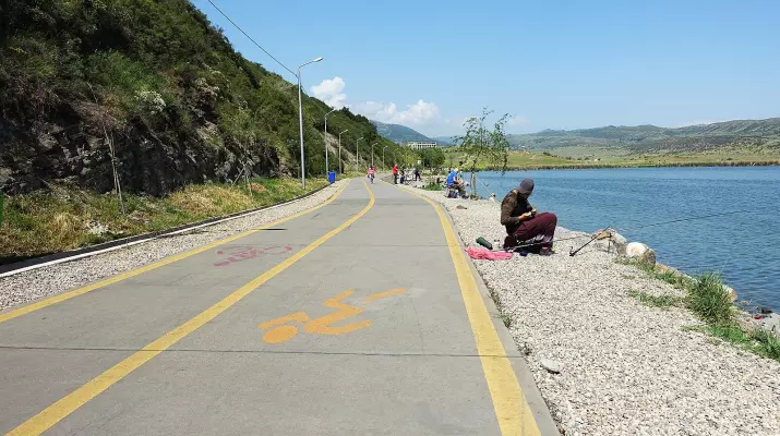 Lisi Lake