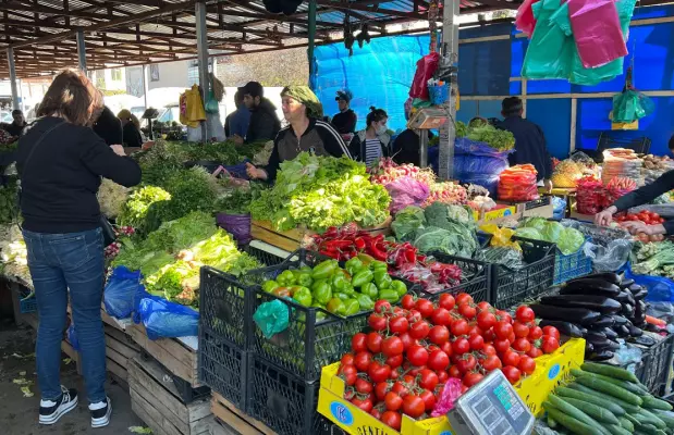 Navtlughi Market