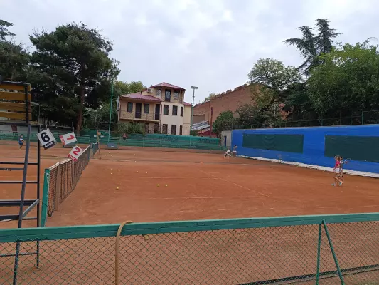 Leila Meskhi Tennis Academy